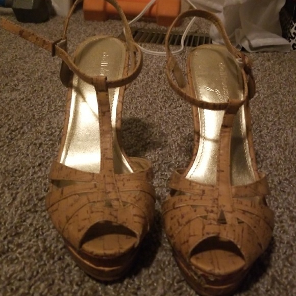 Heels - Picture 2 of 3